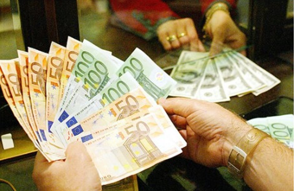 Κατασχέσεις για οφειλές από 300 ευρώ προς το Δημόσιο 